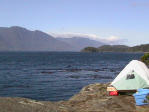 La tenda dei Nalinkiani a Johnstone Strait (BC, Canada)